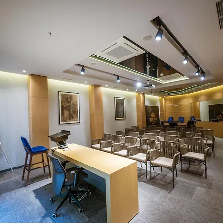 Imperial Conference & Hotel 5*